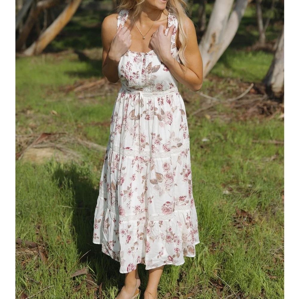 Lovestitch • Evelyn Floral Midi Dress